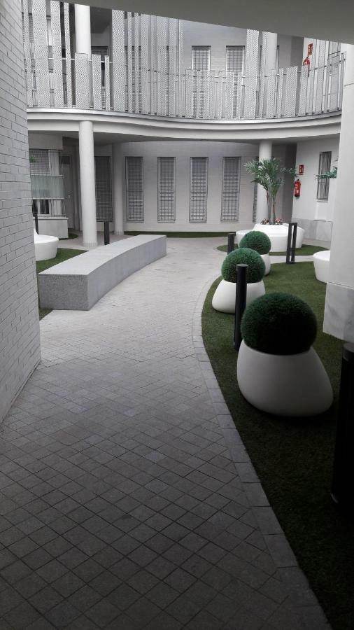 Rastro Jardines De Murillo, By Homing U Sevilla